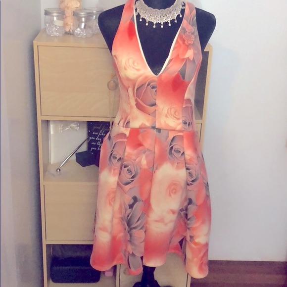 Dresses & Skirts - Pink floral spring/summer dress